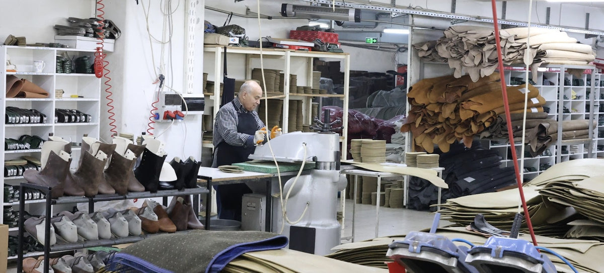 Artisan at the bench in the Earthing Harmony workshop in Turkey